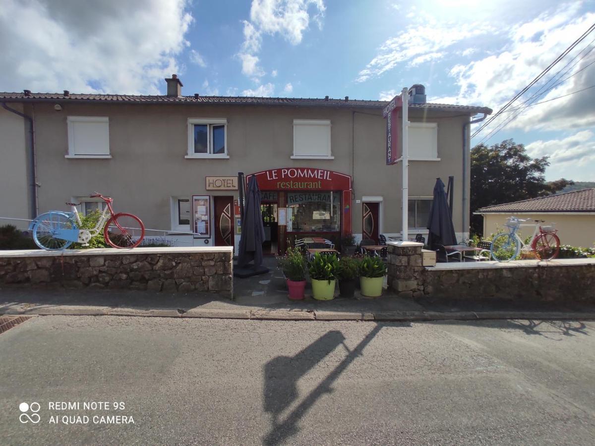 Hotel Le Pommeil กีเรต์ ภายนอก รูปภาพ